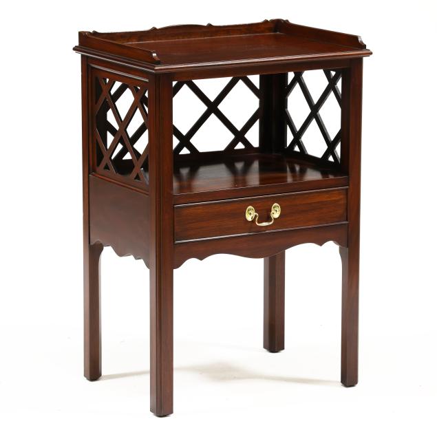 henkel-harris-chippendale-style-mahogany-side-table