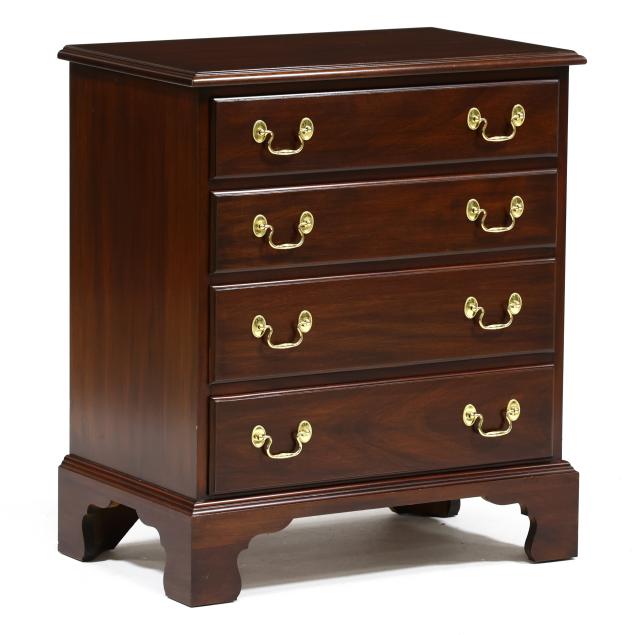 henkel-harris-chippendale-style-mahogany-bedside-chest-of-drawers