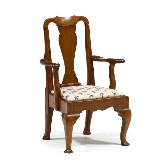 virginia-queen-anne-walnut-child-s-armchair