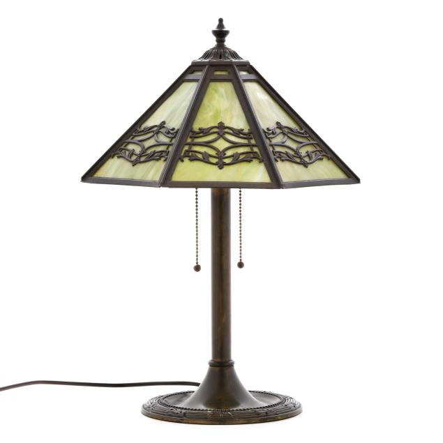 bradley-hubbard-slag-glass-table-lamp