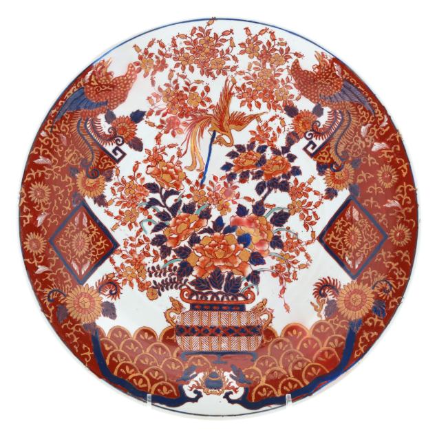 a-large-japanese-imari-porcelain-charger