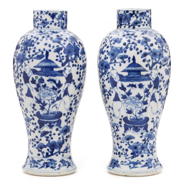 pair-of-chinese-blue-and-white-baluster-vases