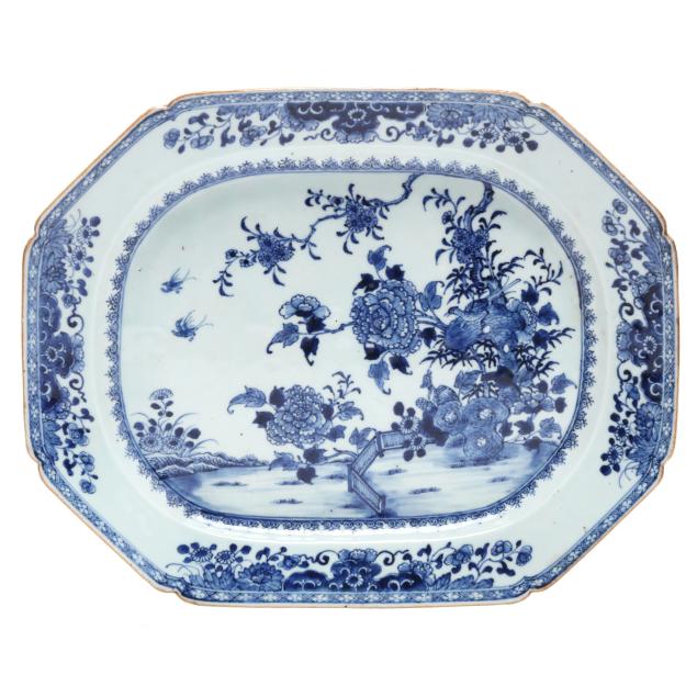 a-chinese-export-blue-and-white-porcelain-serving-platter