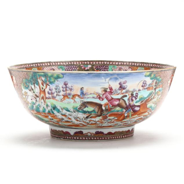 a-chinese-export-porcelain-rose-mandarin-center-bowl-with-hunting-scene