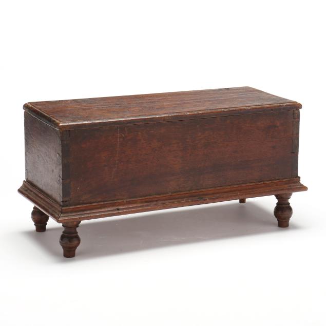 pennsylvania-federal-walnut-miniature-blanket-chest