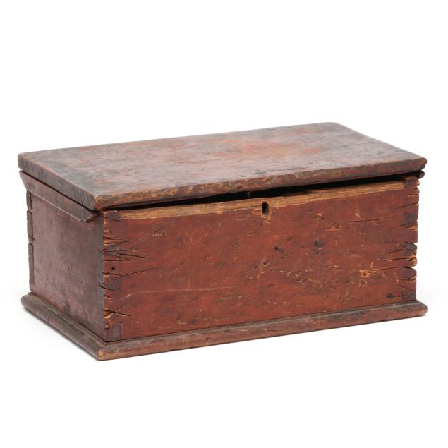 antique-southern-red-wash-dovetailed-box