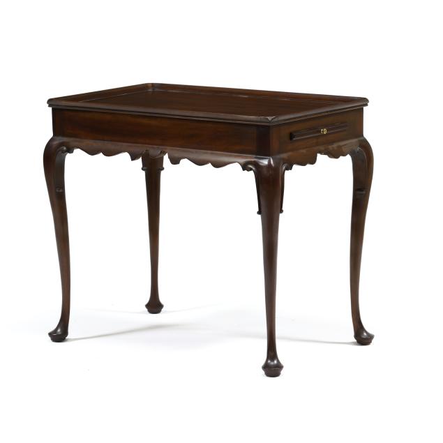 henkel-harris-queen-anne-style-mahogany-tea-table