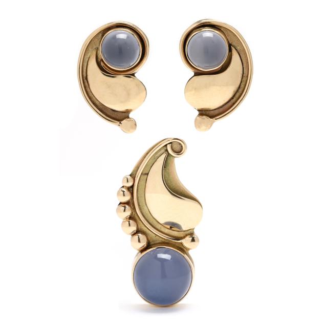 gold-and-moonstone-pendant-and-earrings-joy-badders