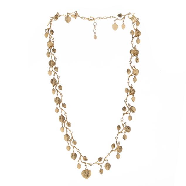 gold-leaf-motif-necklace