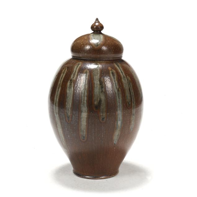 daniel-johnston-seagrove-nc-large-covered-urn