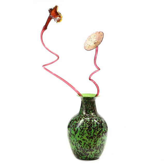 dale-chihuly-american-b-1941-i-ikebana-with-two-red-flowers-i