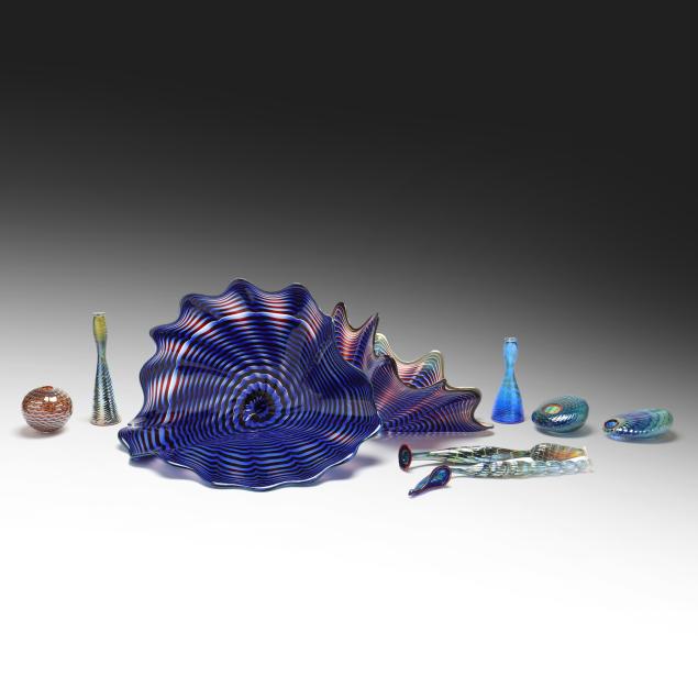 dale-chihuly-american-b-1941-cobalt-persian-table-installation