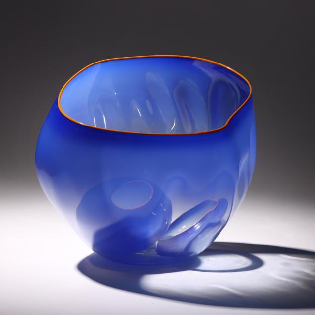 dale-chihuly-american-b-1941-light-blue-basket-with-orange-lip-wrap