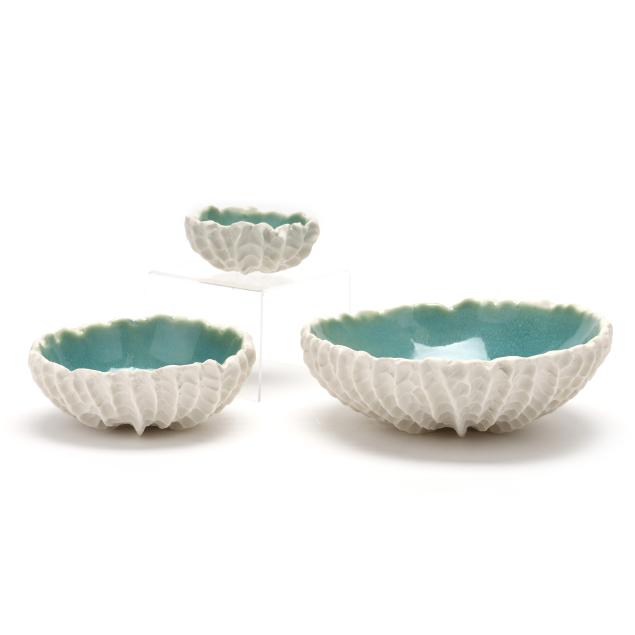 heather-knight-american-20th-21st-century-three-nesting-handmade-porcelain-bowls