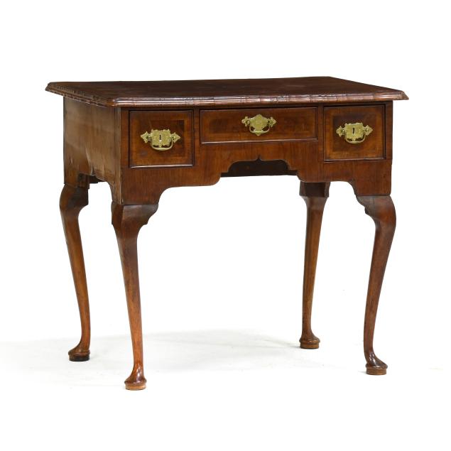 queen-anne-inlaid-walnut-dressing-table