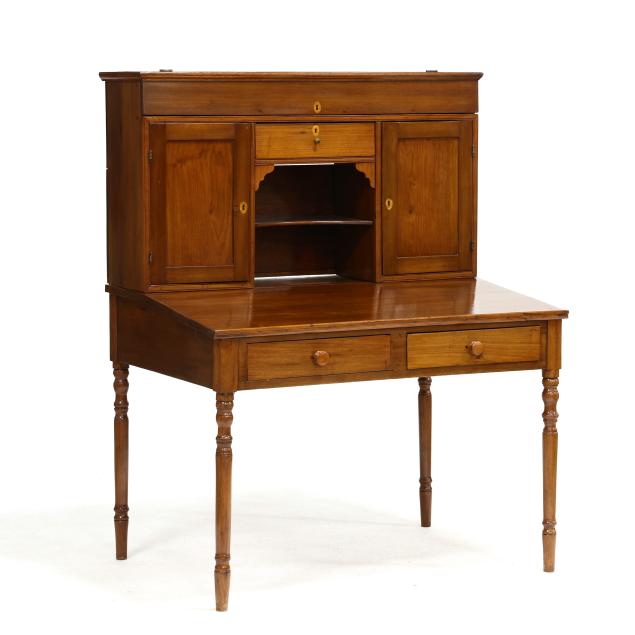 southern-walnut-plantation-desk